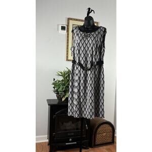 ILE New York Women’s Dress Sheath Size 14 Sleeveless Stretch Collarless Belted